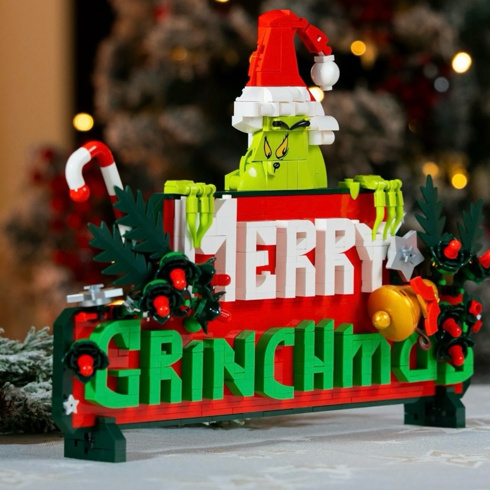 LEGO Festive Grinch Holiday Decoration